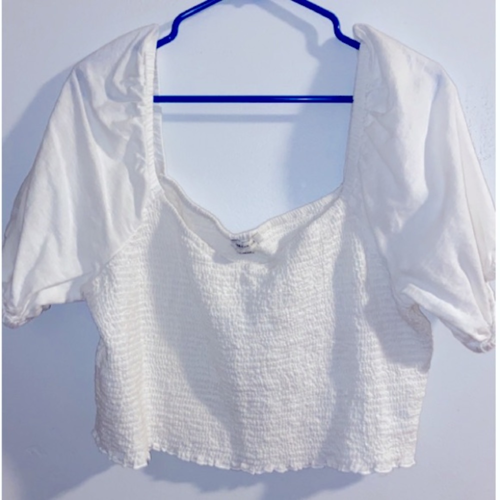 WHITE CROP TOP 🤍